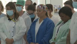 Une minute de silence au CHU de Reims après le meurtre d'une infirmière