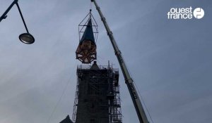 VIDÉO. L'église Sainte-Thérèse retrouve sa flèche après une impressionnante manœuvre