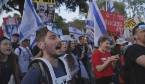 Des Israéliens manifestent contre la proposition de budget du gouvernement avant le vote