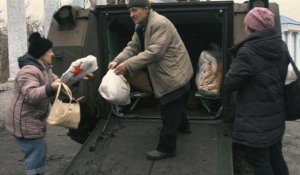 Ukraine: la fuite des derniers habitants de Bakhmout