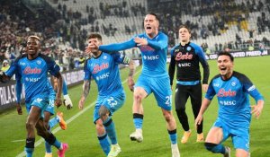 VIDÉO. Football : Naples champion d'Italie, 33 ans après...