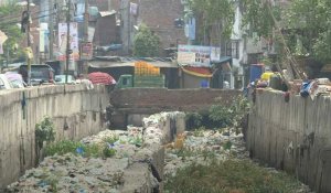 Les centres urbains très peuplés de l'Inde étouffent sous les eaux usées et les déchets