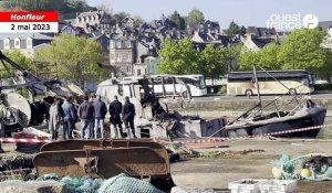 VIDÉO. Un incendie détruit un chalutier dans le port de Honfleur : pas de victime 