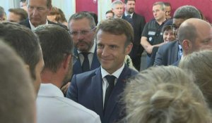 Annecy: Macron salue forces de l'ordre et équipes de secours