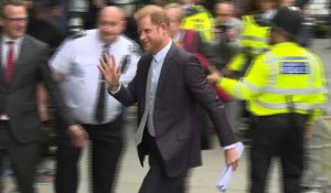 Procès contre un tabloïd: Harry arrive au tribunal à Londres pour sa deuxième comparution