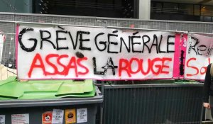 Paris: des étudiants d'Assas bloquent l'accès à la faculté