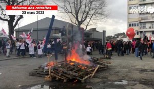 VIDÉO. Réforme des retraites : grève du 23 mars, à Saint-Brieuc, les manifestants ont brûlé le 49.3 