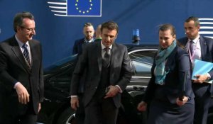 Le président français Emmanuel Macron arrive à un sommet du Conseil de l'UE
