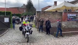 Départ du challenge à moto BonEs2BonEs depuis l'abbaye de Bonne-Espérance à Estinnes (2)