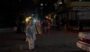 Afghanistan: des personnes dans les rues de Kaboul après un violent séisme