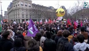 Retraites: les manifestations continuent en France, Macron rejette la légitimité de la foule
