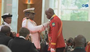 Putsch au Gabon: le général Oligui décoré pendant sa prestation de serment