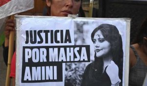 Anniversaire de la mort de Mahsa Amini : un an après, la lutte des femmes continue en Iran