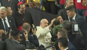 Le pape François s'offre un bain de foule avant la messe finale de son voyage en Mongolie