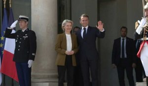 Macron accueille d'Ursula von der Leyen à l'Elysée