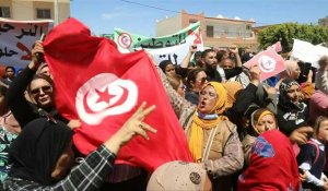 Tunisie: des centaines de manifestants réclament "le départ" de migrants
