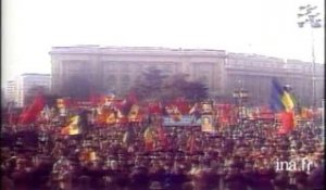 Bucarest : les sifflets couvrent voix de Ceausescu