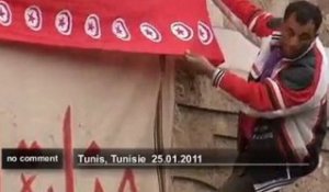 Face-à-face en Tunisie entre militants pro... - no comment