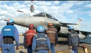 Libye : appareillage et montée en puissance du porte-avions Charles de Gaulle