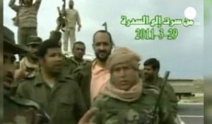 Les rebelles Libyens battent en retraite