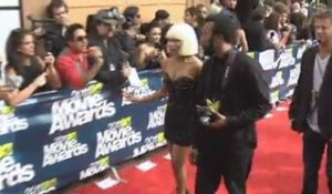 Lil Mama at 2011 MTV MOVIE AWARDS Red Carpet