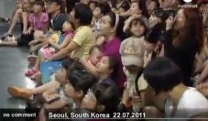 Danse avec les poissons en Coree du sud - no comment