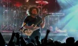 Coheed and Cambria - Guns of Summer (live)