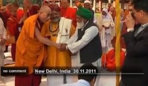 Inde : le Dalaï Lama assiste au premier... - no comment
