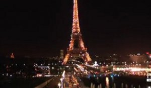 Marché de Noël avec vue sur la Tour Eiffel