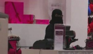 Les Saoudiennes autorisées à acheter des sous-vêtements sans un homme