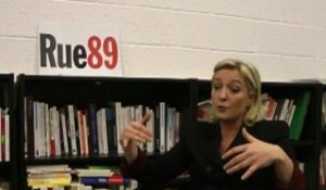 Marine Le Pen face aux riverains (25/01/2012) - L'aide médicale aux étrangers