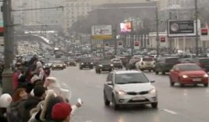Une chaîne humaine de milliers d’opposants à Moscou