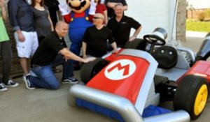 Il gagne le vrai Kart de MarioKart grandeur nature !
