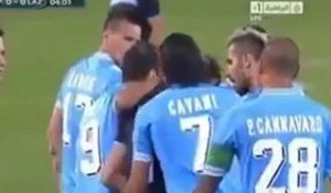 Klose marque de la main, Naples 3-0 Lazio