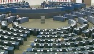 Commission européenne : John Dalli revient sur les...