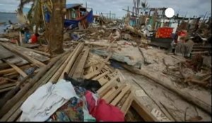 Philippines: le bilan du typhon Bopha dépasse les 1000...
