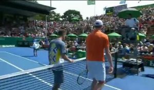 Auckland - Kohlschreiber en finale