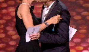 Le baiser entre Laurent Ruquier et Virginie Guilhaume aux Victoires de la Musique (VIDEO)