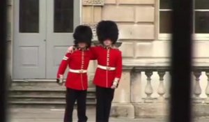 Queen's guards go mad at Buckingham Palace