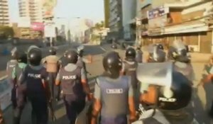 Des violentes manifestations opposent islamistes et policiers  au Bangladesh