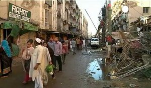 Pakistan : Karachi à l'arrêt après un attentat...