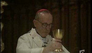 2005 - Le cardinal Bergoglio refuse d'être pape