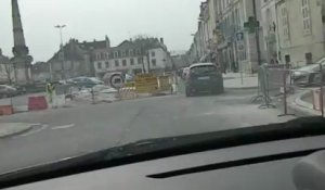 VESOUL : NOUVELLE VOIE DE CIRCULATION PLACE DE LA REPUBLIQUE