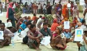 Les ouvriers du textile reprennent le travail au Bangladesh