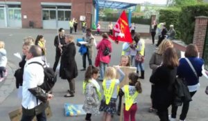 Saint-Amand. Une manifestation était organisée dans les rues de la ville contre les fermetures de classe