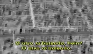 Course poursuite en hélicoptère dans une favela