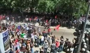 Les protestataires occupent la place Taskim et la manifestation se poursuit à Ankara