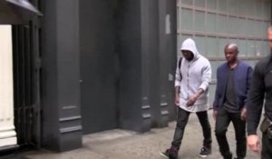 Kanye West s'énerve contre un photographe à New York