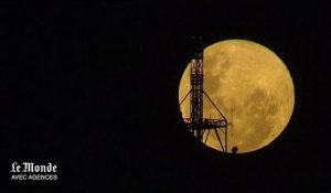 En Australie, la "super Lune" illumine la nuit de Melbourne