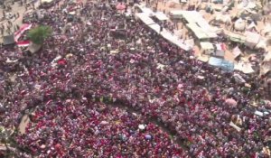 En Egypte, la rue maintient la pression sur Morsi